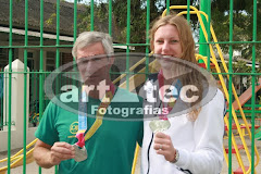 Fotos do evento GRACIELE HERMANN. Foto numero 11. Fotografia (fotografias) da Art Tec Fotografias que faz fotos de casamento, fotos de festas, fotos de eventos sociais, fotos de aniversário, fotos de formatura, fotojornalismo, ensaios fotográficos, fotos de estúdio, book fotográfico e outros serviços fotográficos em Pelotas, RS, e outras cidades do Rio Grande do Sul. fotos casamento de pelotas rs para noivas casamentos rio grande do sul foto fotografia lembranças com convite preço vestido tomara que caia álbuns