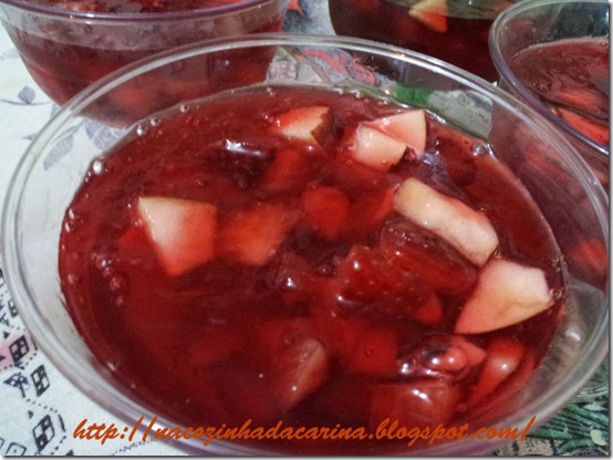 gelatina-com-fruas-02 gelatina-com-fruas-02