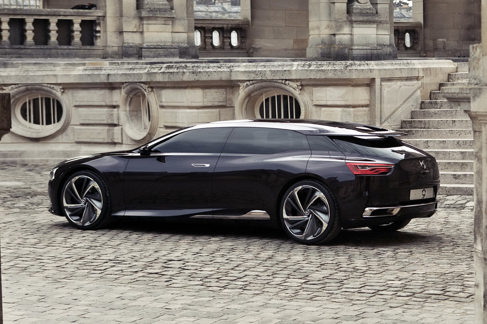 [Citroen-DS9-7_1%255B14%255D.jpg]