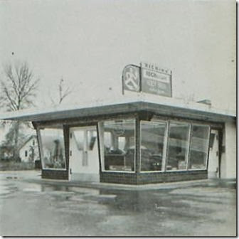 Ritchie's Drive Inn in Lebanon, Oregon, circa 1960