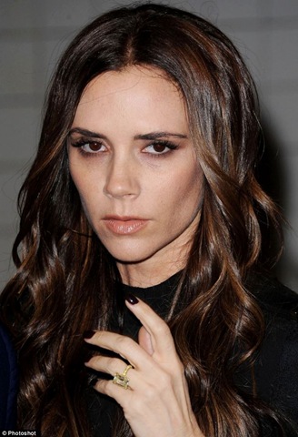 [article-2102284-11C5E3A9000005DC-761_634x928%255B4%255D.jpg]