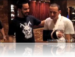 Chester se rompe el brazo Chester se rompe el brazo