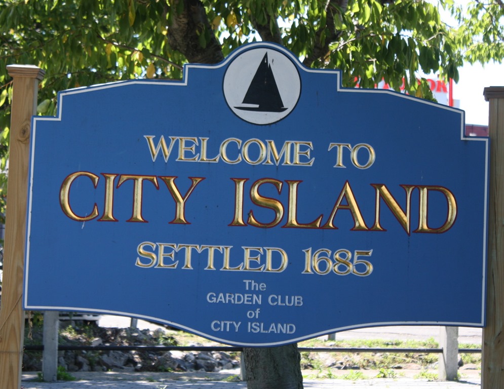 [City-island-bronx-ny-welcome-sign%255B6%255D.jpg]