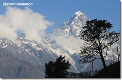 Paisagem próxima ao Aeroporto de Lukla Paisagem Aeroporto de Lukla