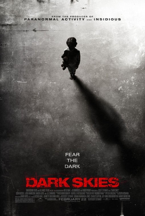 Idegen jelenlét a Dark Skies új poszterén