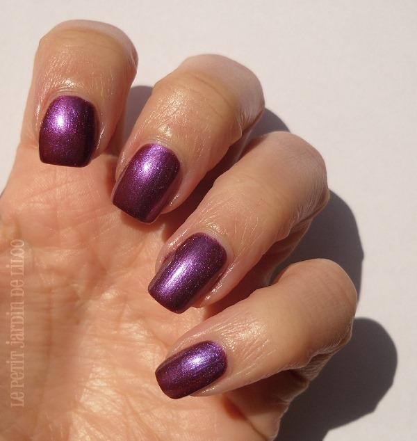 006-rimmel-metal-rush-purple-reign-rain-nail-polish-review-swatch