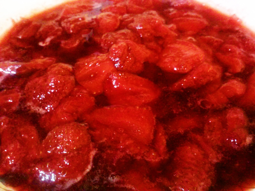 [Maggielamarre-Strawberry-vodka-preserve%255B5%255D.jpg]