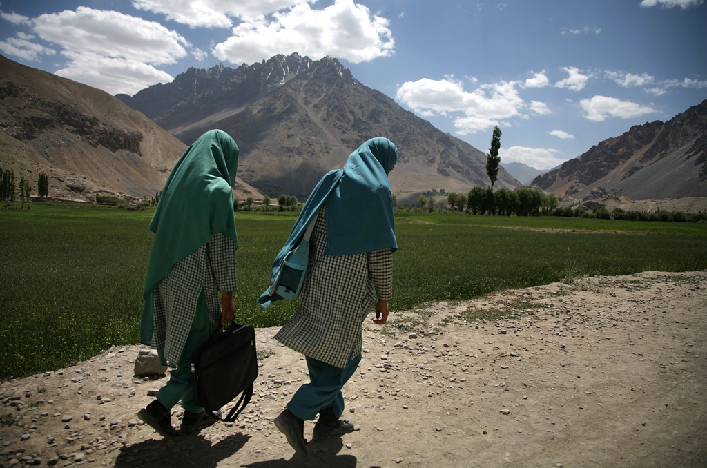 [HoneyProductionGilgit048%255B9%255D.jpg]