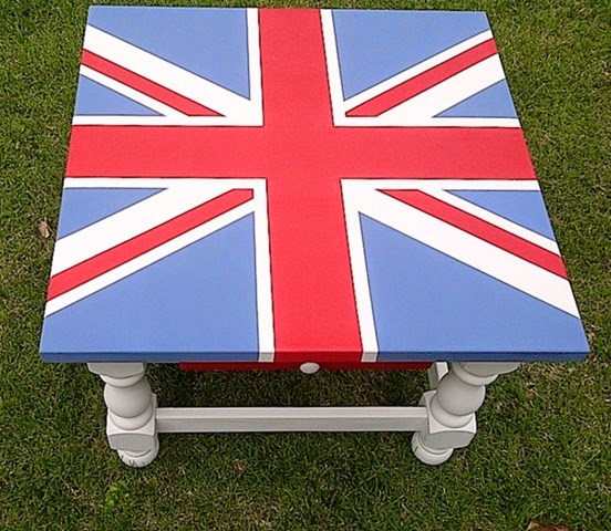 [tavolino-bandiera-inglese-3%255B8%255D.jpg]