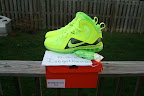 nike lebron 9 ps elite lebron pe tennis 3 02 Closer Look at Nike LeBron 9 P.S. Blue Flame and Tennis Balls PEs