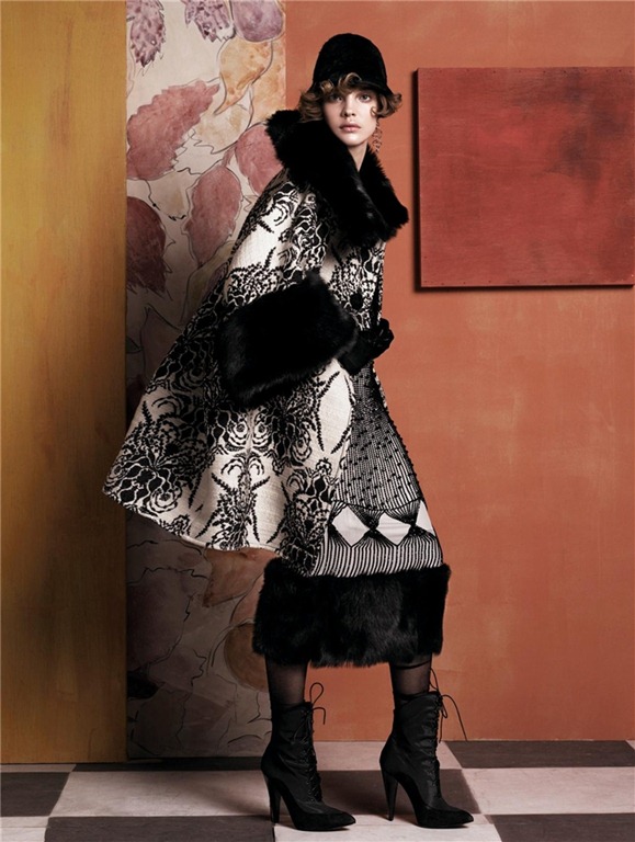 [Vogue_US_May_2007_6%255B4%255D.jpg]