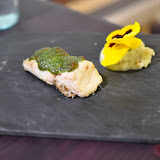 Bar, purée de céleri. Très bien, bar très légèrement trop cuit.