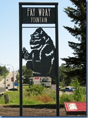 1566 Alberta Cardston Main St - Fay Wray (King Kong actress) Fountain 1566 Alberta Cardston Main St - Fay Wray (King Kong actress) Fountain