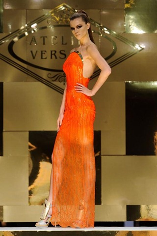 [versace-haute-couture-autumn-2012-pfw30%255B5%255D.jpg]
