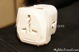2.1A USB adapter 02 2.1A USB adapter 02
