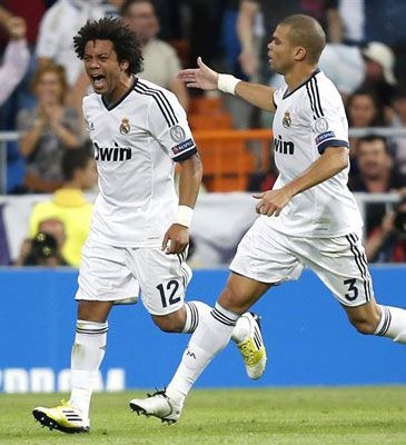 [Gol%2520de%2520Marcelo%2520en%2520el%2520partido%2520Real%2520Madrid%25203%2520vs%2520Manchester%2520City%25202%255B12%255D.jpg]