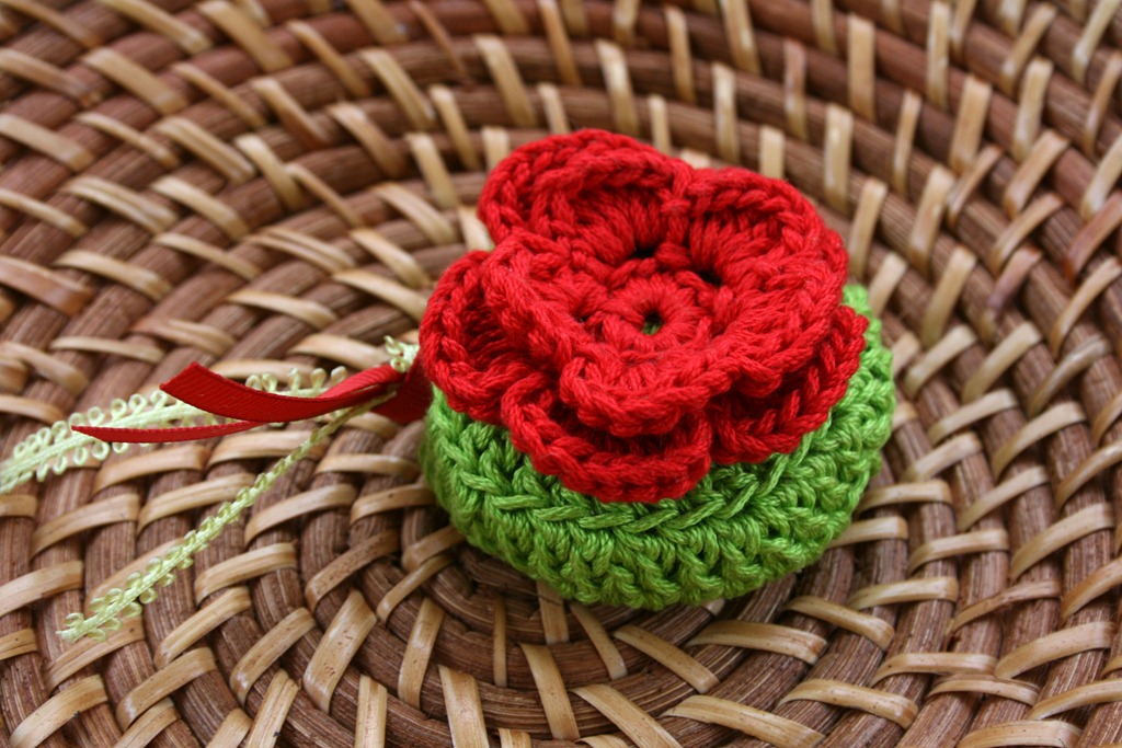 [red_poppy_measuring_tape_2%255B4%255D.jpg]