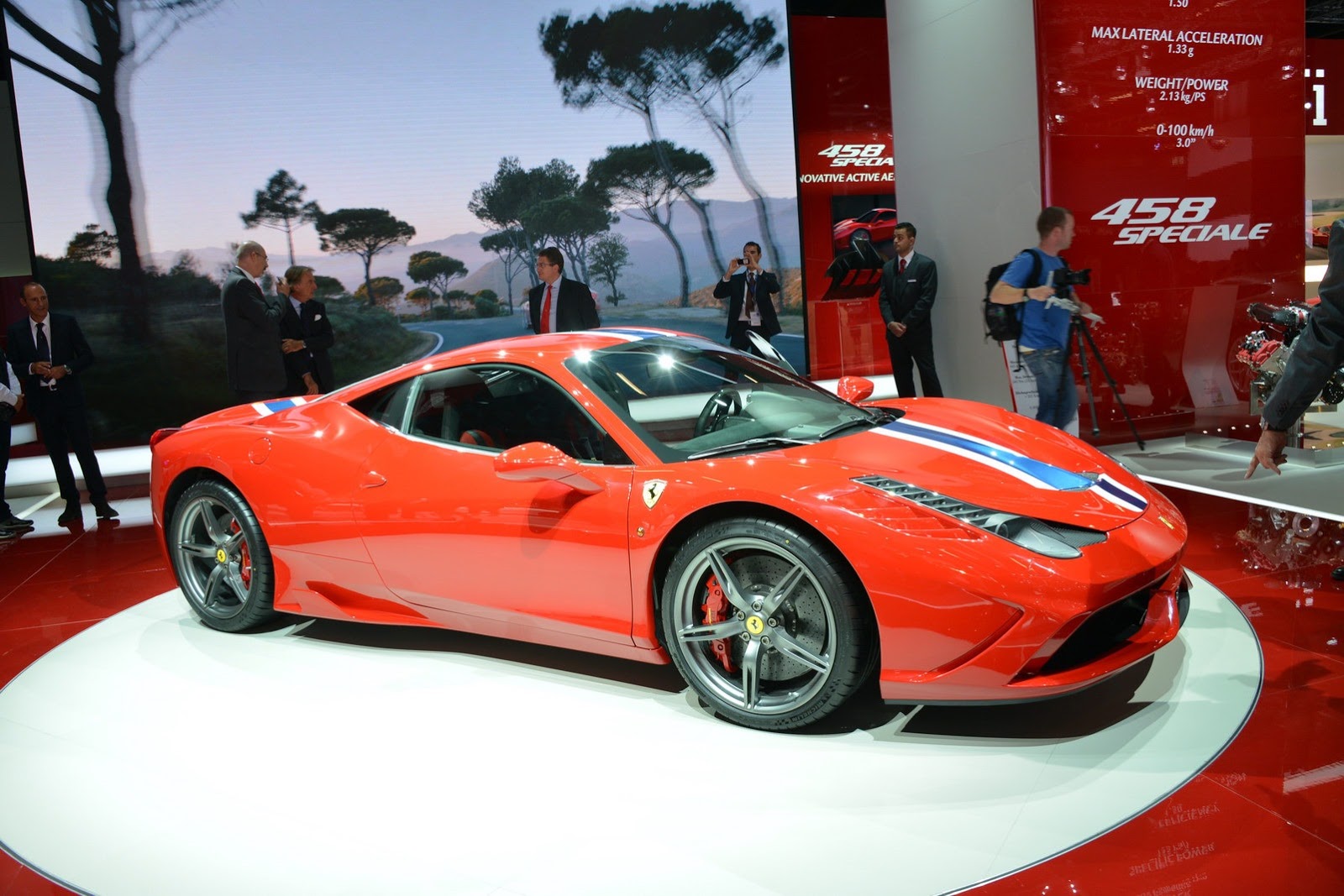 [Ferrari-458-Speciale-1%255B8%255D.jpg]
