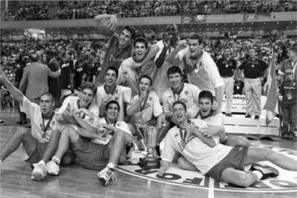 El inicio de la locura, quizás. Los Junior de Oro, 1999 junior de oro