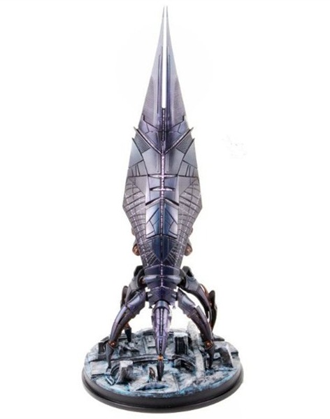 sovereign reaper statue 02b