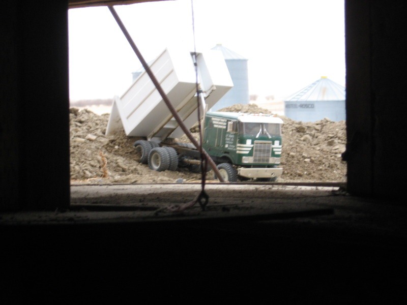 [Joe-Basement-71%255B3%255D.jpg]