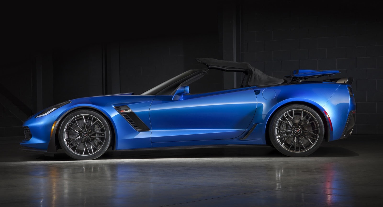 [2015-Chevrolet-Z06-Convertible-9%255B2%255D.jpg]