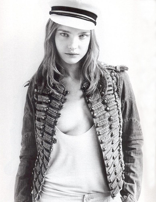[vogue-paris-april2003-2%255B6%255D.jpg]