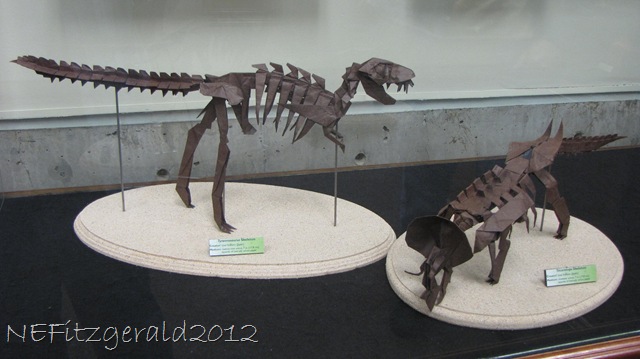 [IMG_0659%2520Origami%2520TyrannosaurusAndTriceratops%2520Skeletons%255B12%255D.jpg]