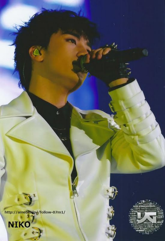 Big Bang - YG Family Concert 2012 - Official Photo Collection - 13.jpg