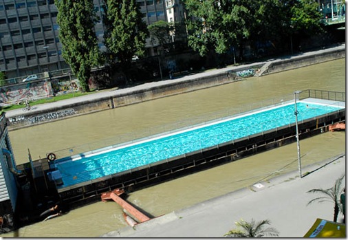 floating swiming pool