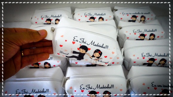 [lembrancas-padrinhos-de-casamento-necessaires%255B4%255D.jpg]