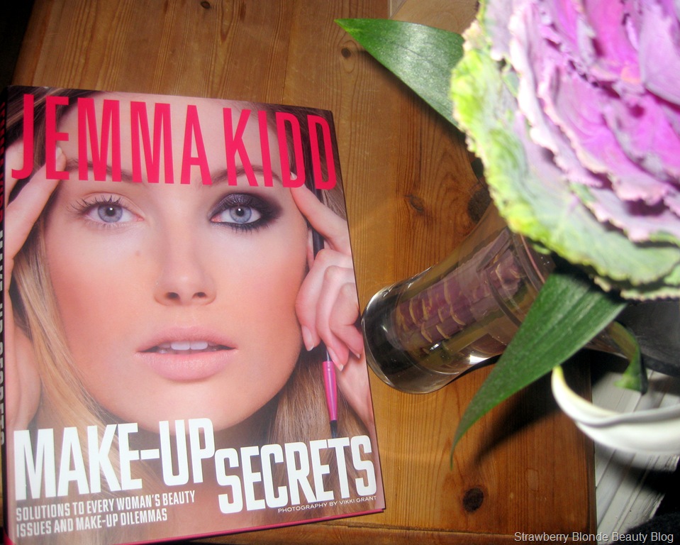 [Jemma-Kidd-Makeup-Secrets-Book-Review-photos%255B7%255D.jpg]