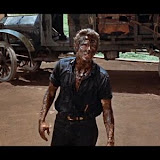 James Dean tomando banho de petróleo - Assim caminha a Humanidade - Giant (USA, 1956)