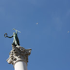 Union Square, ses grands magasins, ses clodos et sa statue au milieu.