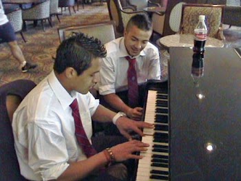 alexis & vidangossy pianistes.jpg