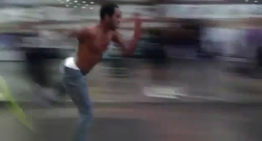 [super-moonwalking%255B2%255D.jpg]