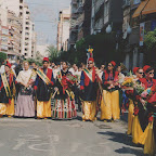 AÑO 2001 DIA 7 DE SEPTItMßRE LA OFRENDA- BLOQUE DE MOROS Y CARGOS OFICIALES A SU PASO POR LA CALLE ANCHA. 45-18.jpg