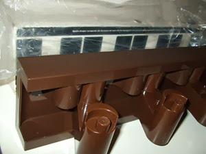 Brown Velca MiniVip coat rack with packaging 3 Brown Velca MiniVip coat rack with packaging 3