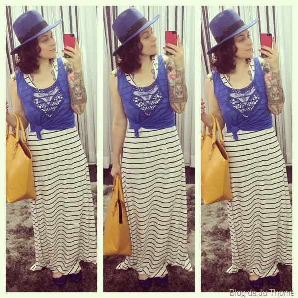 look vestido longo listrado, blusa azul e chapéu  (2)