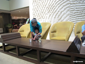 พู่กันฉลองวันเกิดยาย ตา