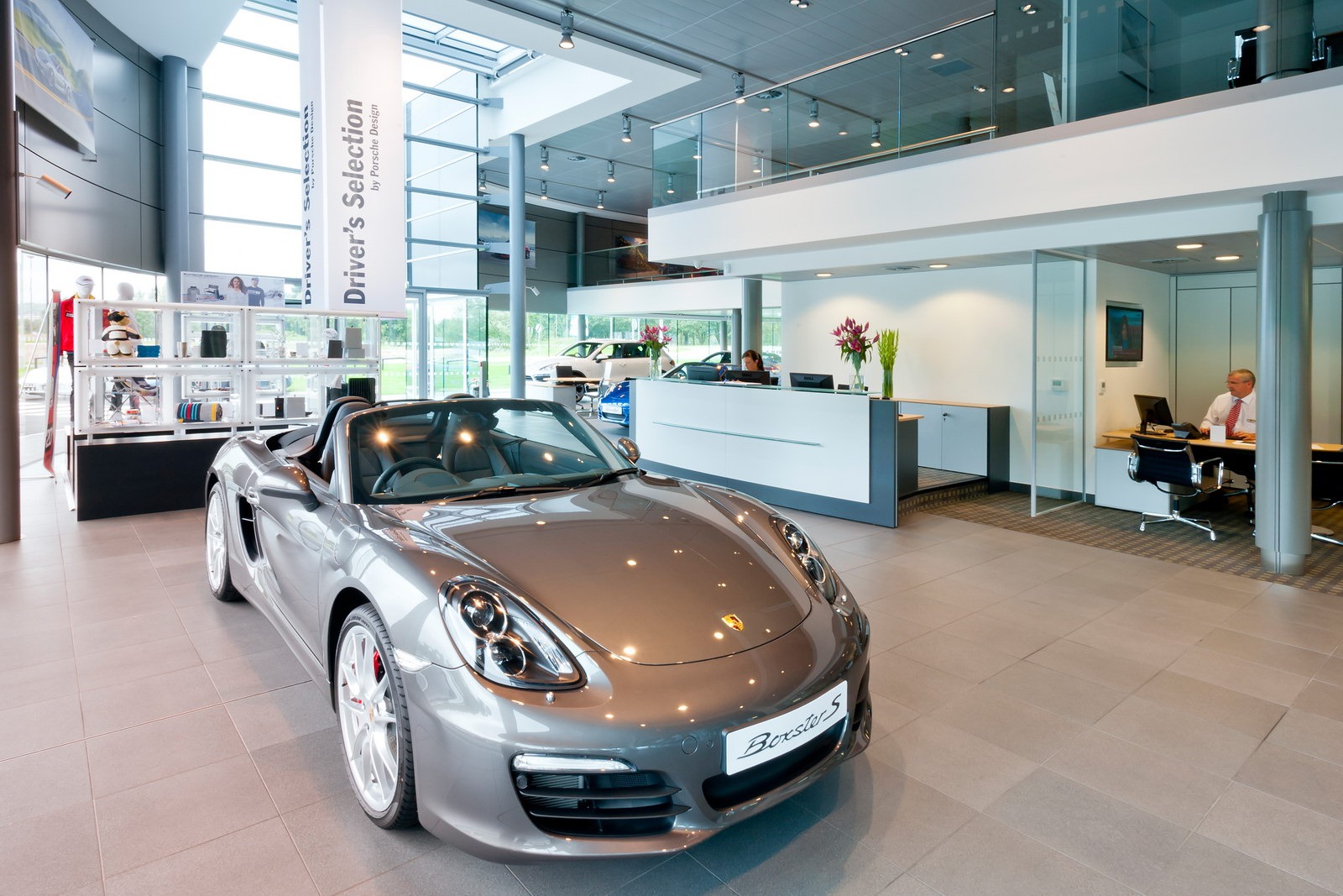 [Porsche-Showroom%255B4%255D.jpg]