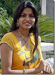 dhanshika_in_saree