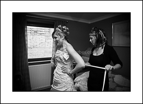 wedding photographer dundee bride getting ready