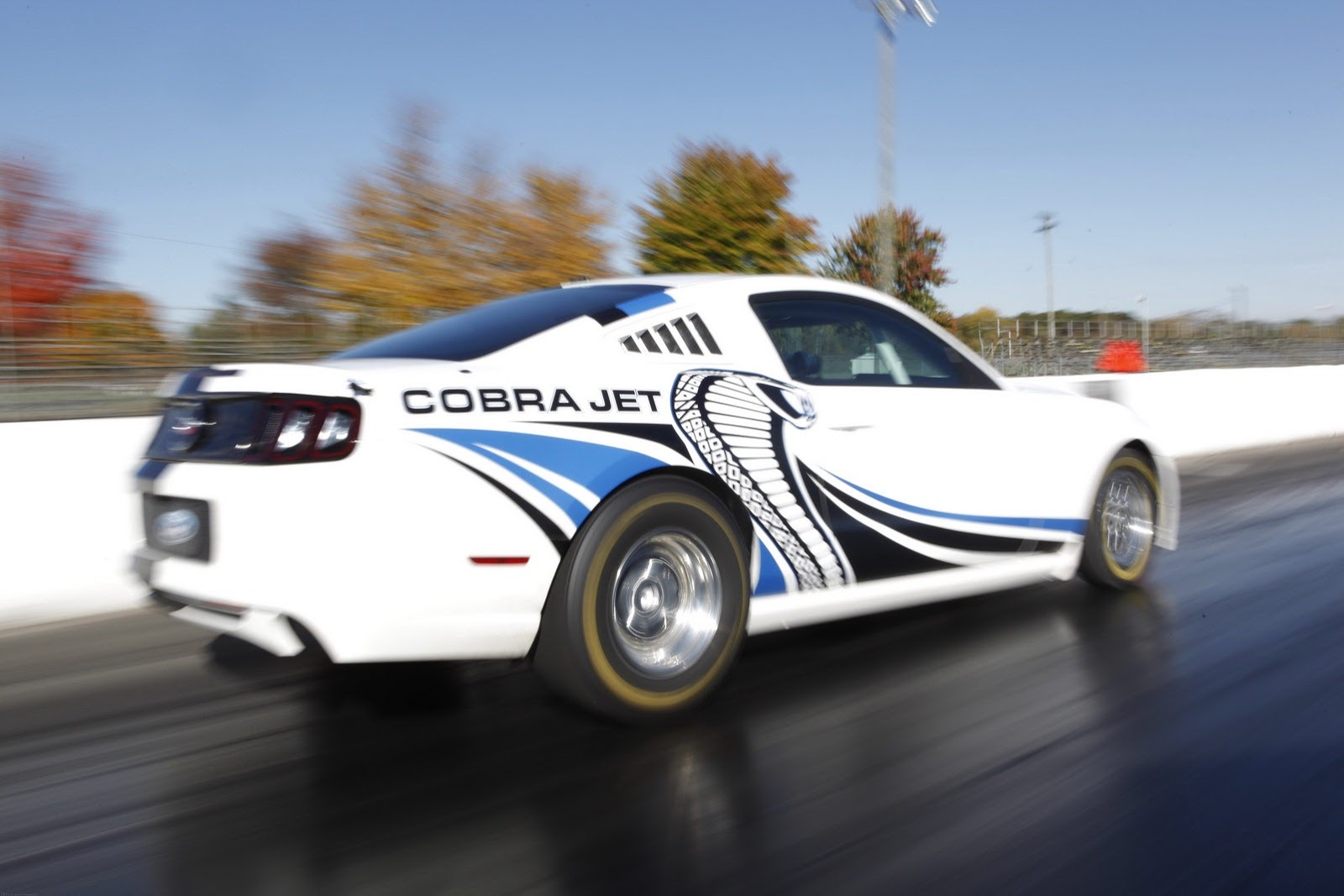 [Ford-Mustang-Twin-Jet-Cobra-14%255B2%255D.jpg]