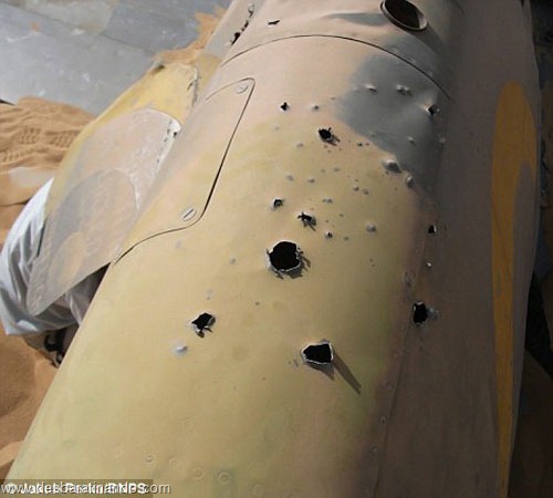 aviao Kittyhawk P-40 encontrado no deserto 70 anos desbaratinando  (1)