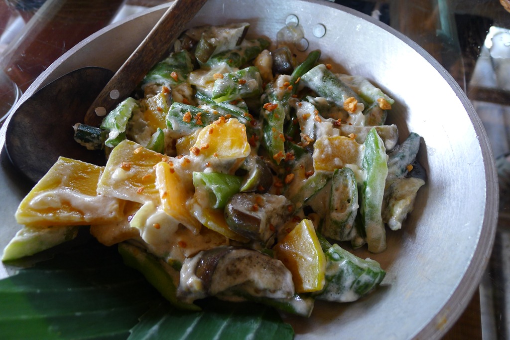[Ginataang%2520Gulay%2520or%2520Vegetables%2520in%2520Coconut%2520Milk_Filipino%2520Cuisine%255B3%255D.jpg]