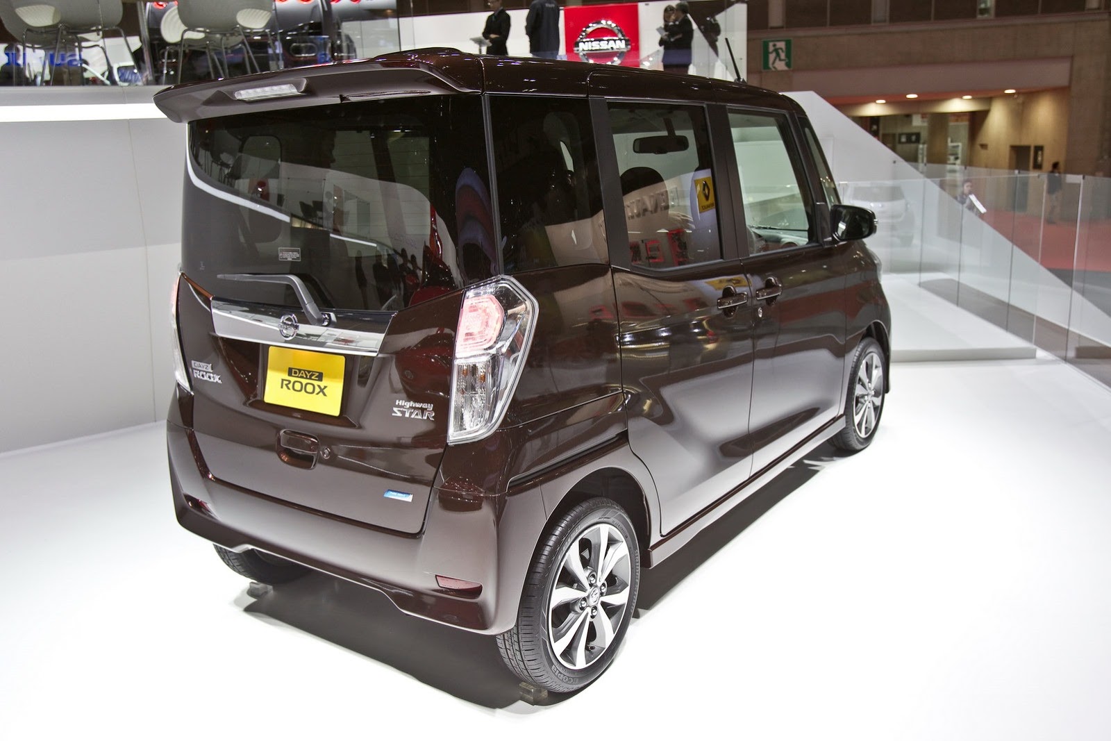 [Nissan_DAYZ_ROOX%255B2%255D.jpg]