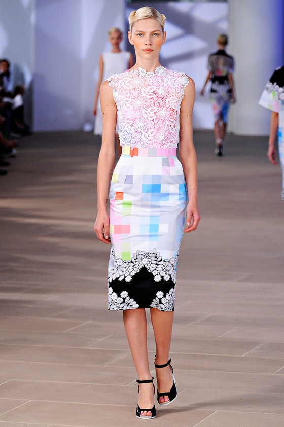[preen-rtw-ss2012-runway-009_193938250852%255B3%255D.jpg]