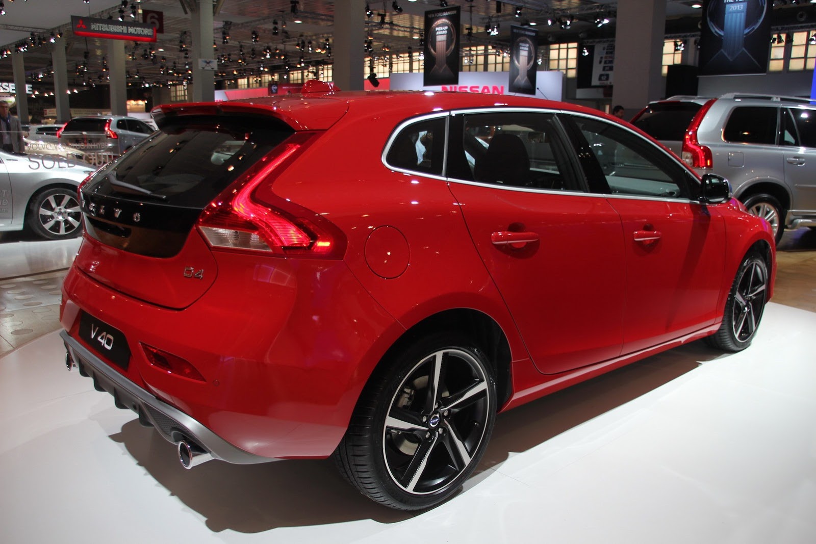 [Volvo-V40-26%255B2%255D.jpg]