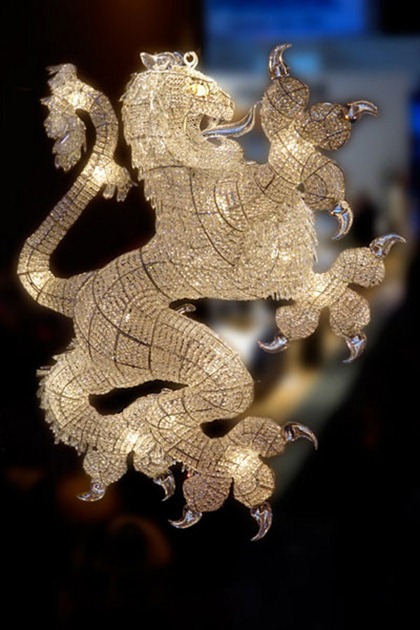 chandelier-art-1